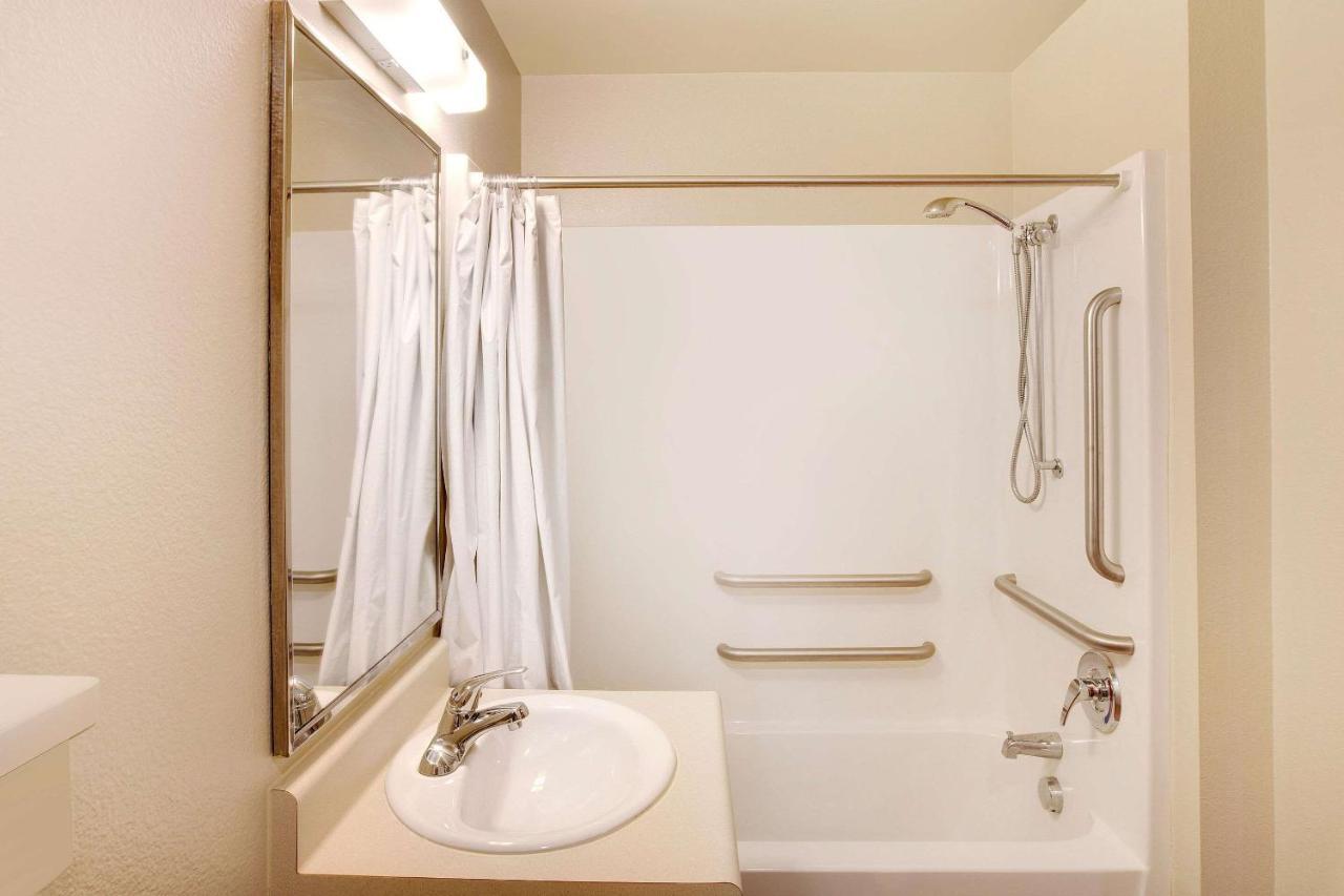 Woodspring Suites Baton Rouge East I-12 Bagian luar foto